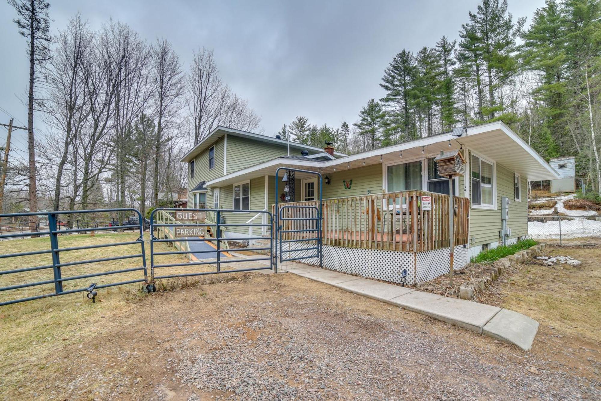 Peaceful Ishpeming Retreat Walk To Deer Lake Villa Exterior photo